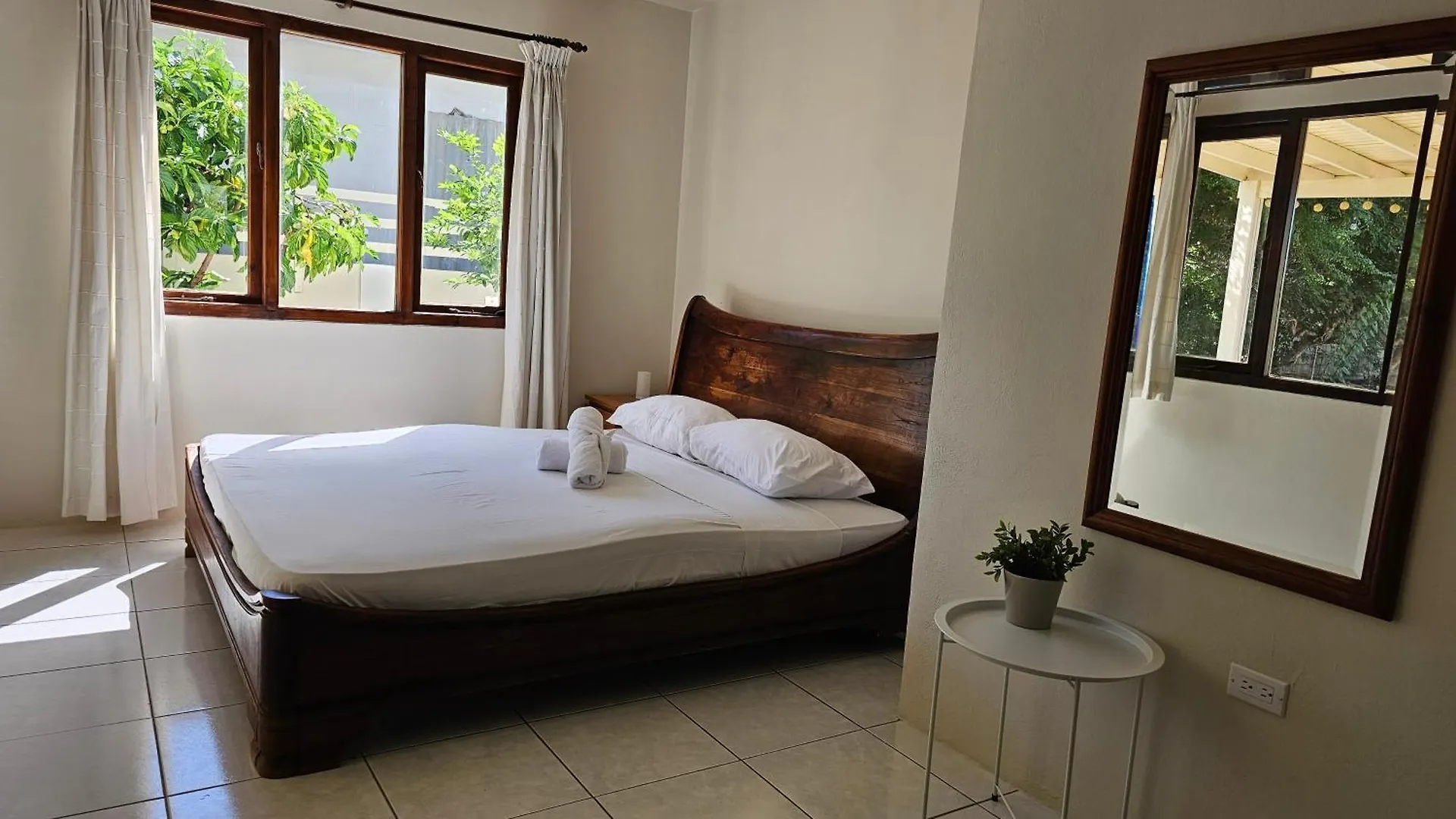 Country Hill Villa With Stunning Views Santa Cruz